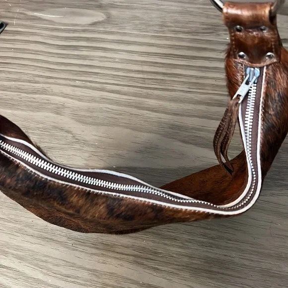 MAYA MOON OREGON DESIGN FUR & LEATHER CRESENT  HANDBAG - Picture 10 of 17